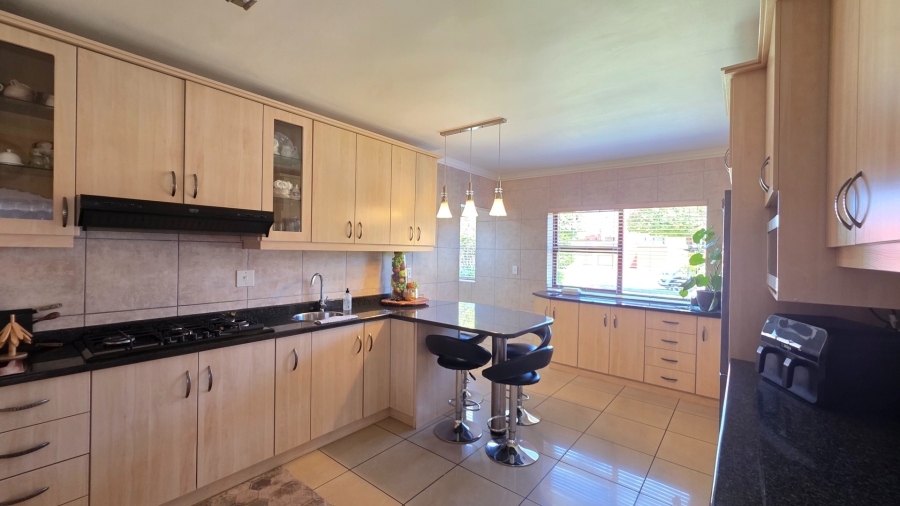 7 Bedroom Property for Sale in Vredenburg Western Cape